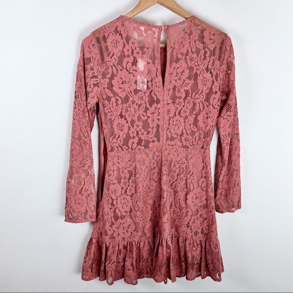 Francescas Miami Long Sleeve Lace Dress - Picture 4 of 7